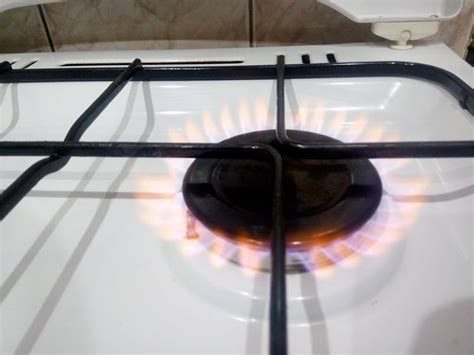 Почему газ не горит