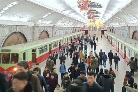 Праздничное расписание для посетителей