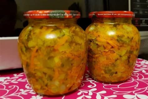 Приготовление и упаковка грибной солянки на зиму
