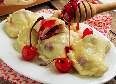 Приготовление начинки с вишней