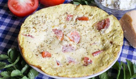 Приготовление омлета с сыром и помидорами: пошаговая инструкция