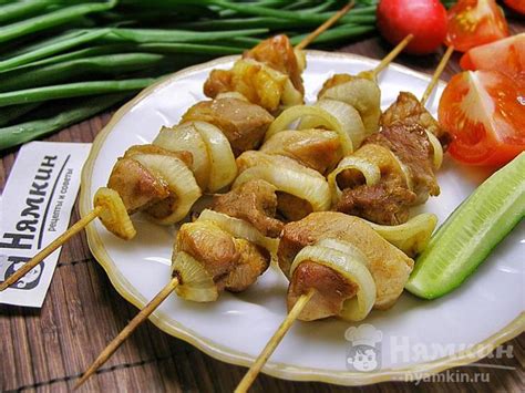 Приготовление шашлыка в электрошашлычнице из свинины с жидким дымом