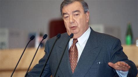 Примаков развернул самолет над Атлантикой