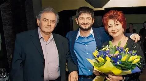 Примеры из жизни Галустяна и его друзей
