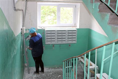 Причины и выгоды проведения ремонта в подъезде