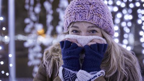 Причины появления слезного видоотделения на холоде