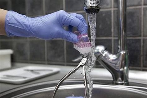 Промывание с помощью мыла и воды