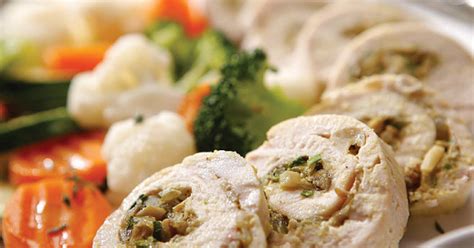 Простой и быстрый способ приготовления куриного рулета с орзо