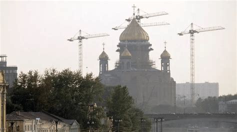 Работа с тонами и оттенками: воссоздание светотени на стенах храма Софии Новгородской