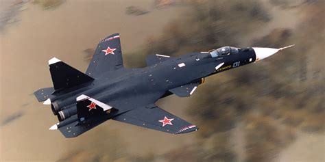 Революционный дизайн крыльев Су-47