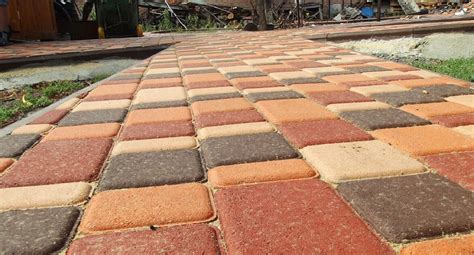 Регулярное обслуживание и уход за тротуарной плиткой