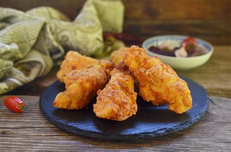 Рецепт классических куриных палочек в панировке