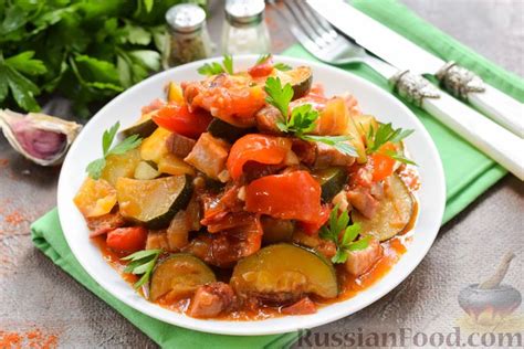 Рецепт легкого овощного рагу с мясом: сытное блюдо для всей семьи