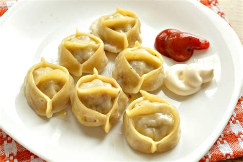 Рецепт №1: Манты с говядиной и картошкой