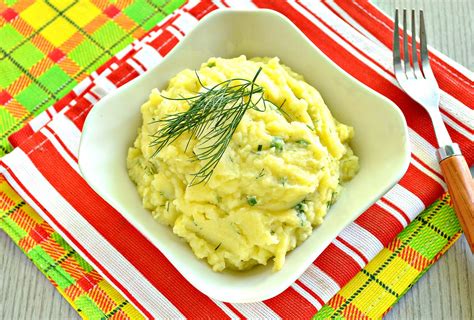 Рецепт 1. Картофельное пюре с маслом и зеленью