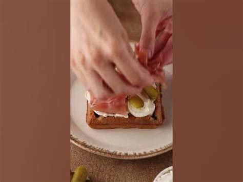 Сервировка и подача картофельных вафель