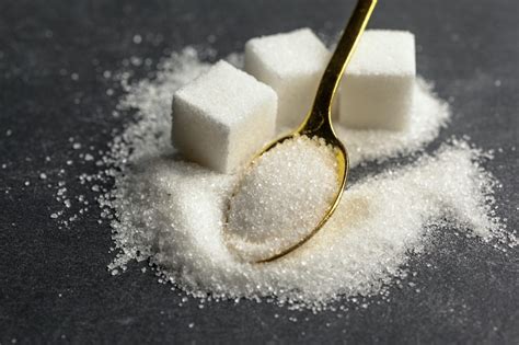 Слишком большое потребление сахара и обработанных продуктов