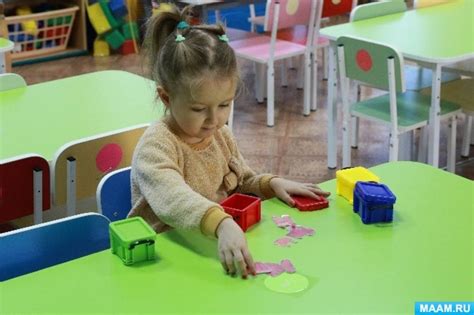 Сортировка деталей по типу и цвету