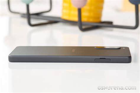 Способы выключения Sony Xperia 10