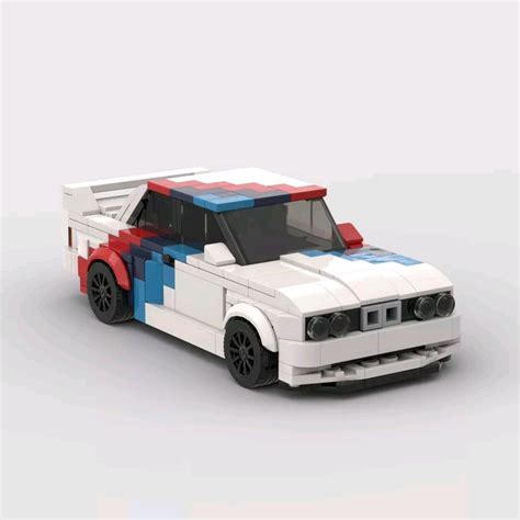Сравнение различных вариантов конструкторов БМВ Е30 из LEGO