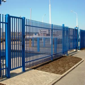 Строительство прочного забора и декоративных элементов