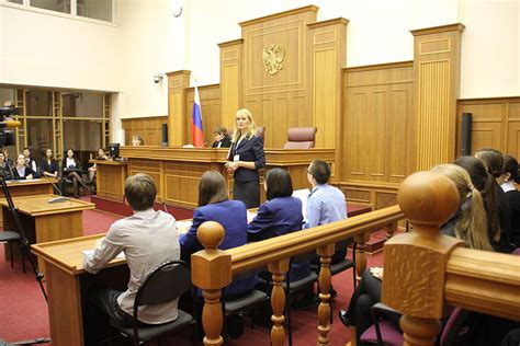 Судебное представительство: