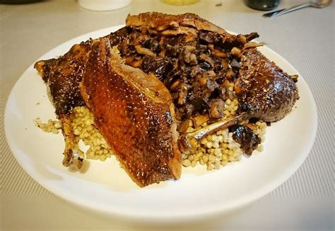 Тайны вкусного сочетания: гусь, яблоки и чернослив