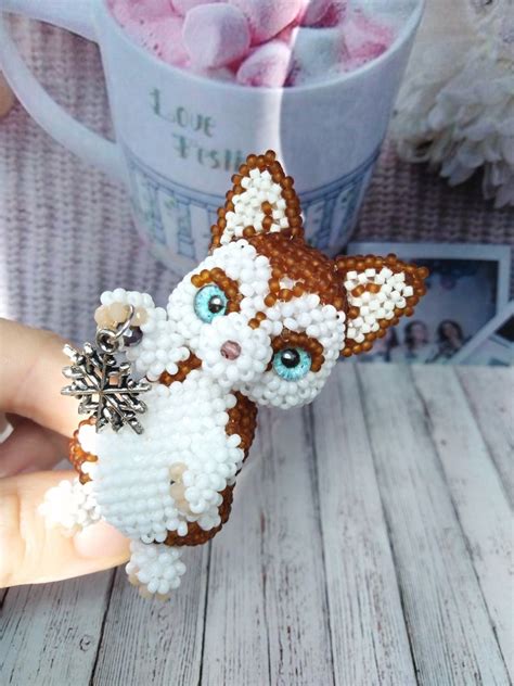 Техника изготовления кошки из бисера