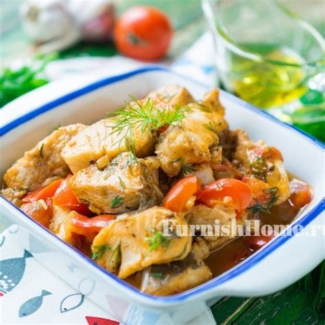 Томатное овощное рагу с луком и перцем