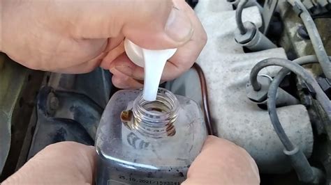Удаляем лишнее масло ручным способом