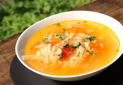 Украинские щи с свеклой и бобами