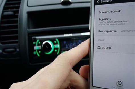 Установите приложение для радио на автомагнитоле