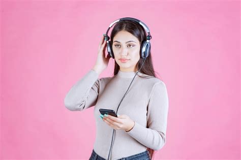 Установка музыки на смартфон:
