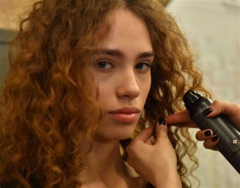 Ухаживайте за коричневыми волосами правильно