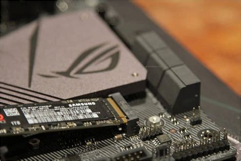 Физическая установка SSD-накопителя