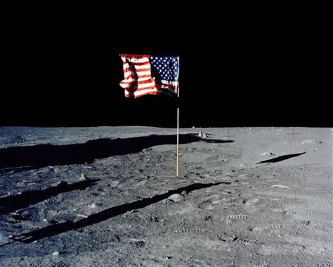 Флаг США на луне: история и значение символа
