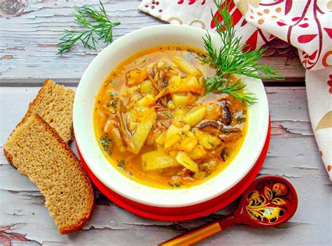 Шаги для подачи грибов с картошкой на стол