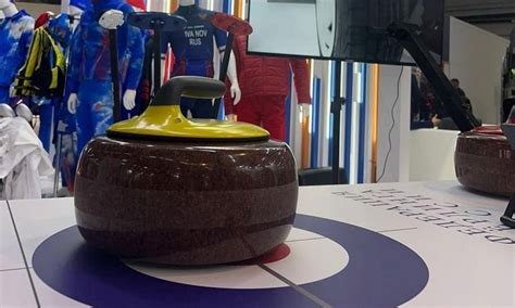 Шаги по рисованию камня для керлинга