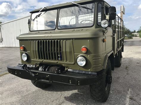 Шаг 1: Начертание силуэта ГАЗ 66