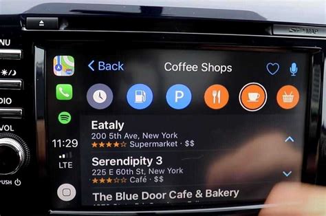 Шаг 1: Подключение iPhone к Apple CarPlay