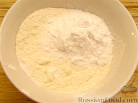 Шаг 2: Приготовление бисквитного теста
