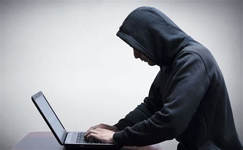 Шаг 3: Поиск информации о человеке