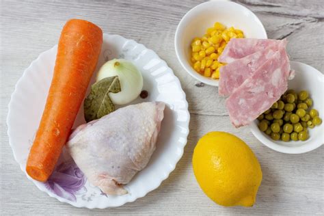 Шаг 3: Приготовление курицы и овощей