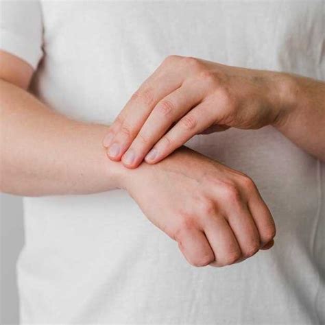 Эффективные методы лечения и снятие опухания колен